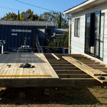 Deck builders West Auckland